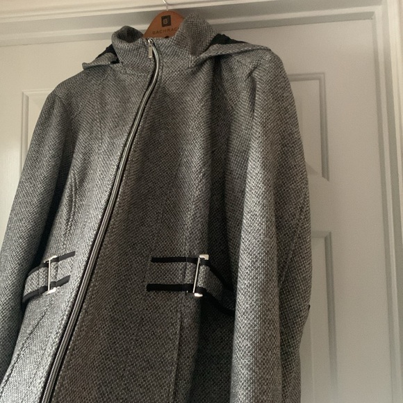 INTL d.e.t.a.i.l.s Women's Hooded Fashion Fleece Coat Jacket - Picture 7 of 16